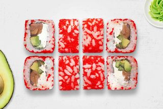 Каліфорнія Делюкс з копченим лососем (230г)