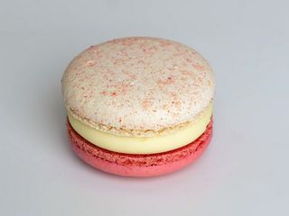 Макарон Вершкова Полуниця (50g)