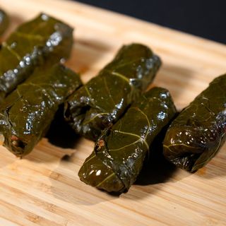 ტოლმა ვაზის ფოთოლში