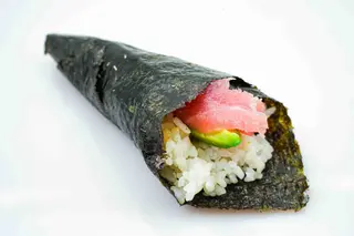 108. Temaki toννο e avocado