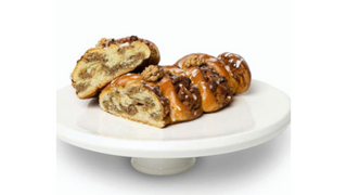 STRUCLA Z BIAŁYM MAKIEM I ORZECHAMI