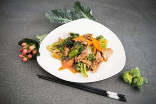 S16 Manzo con la salsa di pepenero