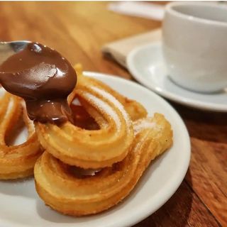 Churros con chocolate