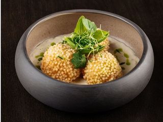 Аранчіні із грильованим лососем та соусом (190g)