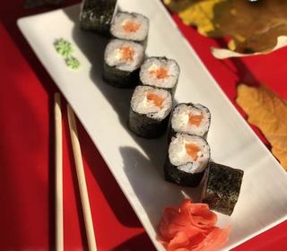 Ролл Сяке Маки