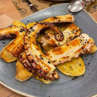 Pulpo A La Brasa