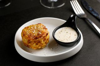 Frittatina cacio e pepe