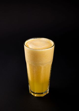 Smoothies cu banane si mango