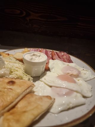 Jaja sa slaninom 270g