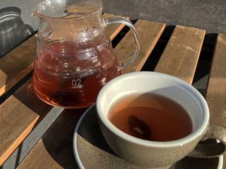 Крафтовий чай з шишками (500мл)