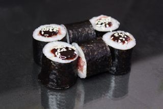 Макі рол з тунцем