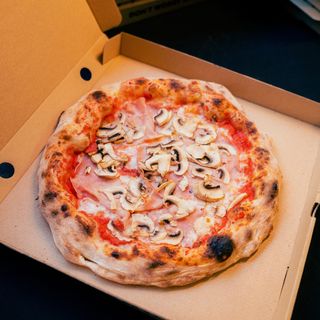 Pizza Clásica De Jamón Y Champiñones (33 Cm.)