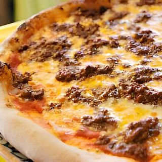 Pizza Boloñesa