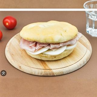 Schiacciatina cotto e salsa rosa grande