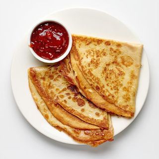 Crepe Mermelada De Tomate + Rulo De Cabra