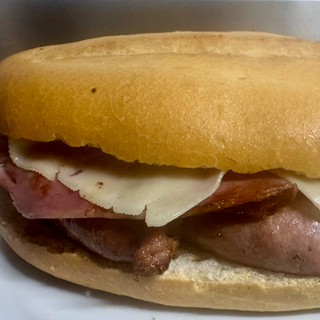Bocadillo Trifásico De Salchicha