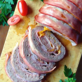 ROLLO DE CARNE RELLENO