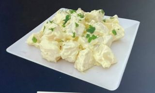 9. Patatas Con Alioli