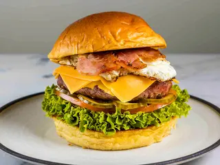 LA BACON & HUEVO