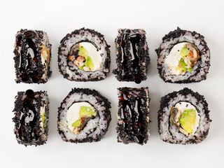 Філадельфія з вугрем в ікрі (240g)