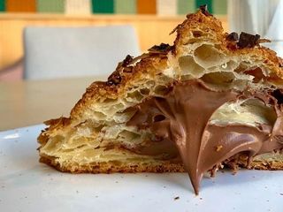 Круасан з нутеллою (120г)