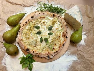 Pizza miesiąca - Pera e noci