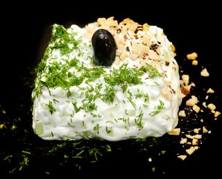 Млечна салата (320г)