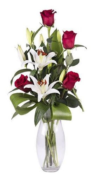 Ramo De Rosas Y Lilium