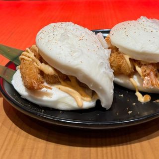 NEW!! Baos de gambas en tempura y salsa Chilimayo