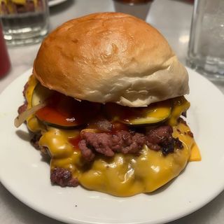 Cheeseburger (200 G.)