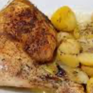 Mouslo. De pollo con patatas  al horno