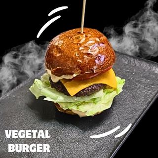  VEGETAL BURGER + CARTOFI PAI + SOS 