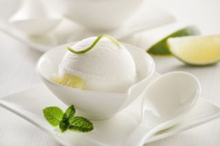 Una pallina gelato limone