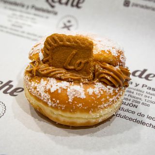 Berlina Rellena de Crema de Lotus