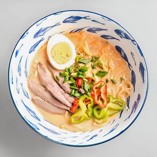 Сливочный рамен с курицей