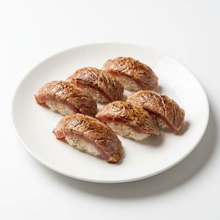 Nigiri De Atún Flambeado (5 Pzs.)