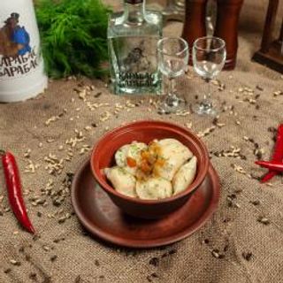 Вареники з картоплею, сиром та шкварками (300/20г)