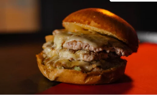 Hamburguesa La Reina Del Queso