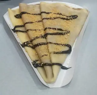 Slatka palačinka sa nutelom i plazmom