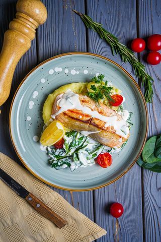 Стейк семги с картофельным пюре (350г)