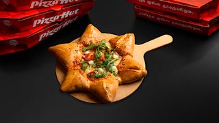 პიცა ვარსკვლავი- ქათამი პესტოს სოუსით