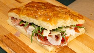 Focaccia Crudo