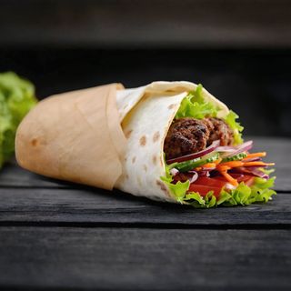 Kebab z kurczakiem w tortilli XL