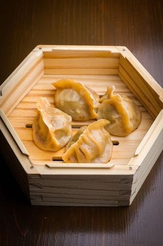 110 RAVIOLI DI SUINO猪肉饺子