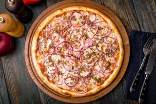 Pizza tonno e cipolla