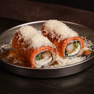 Намі рол з запеченим лососем (330г)