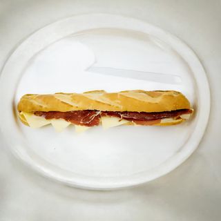 Bocata Serranito Entero