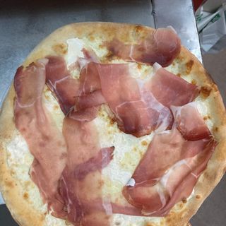 Panna e crudo bianca