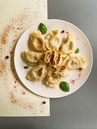 Pierogi z mozzarellą i suszonymi pomidorami 10szt