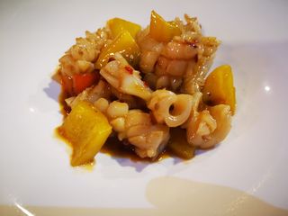 129 - Calamari con salsa piccante